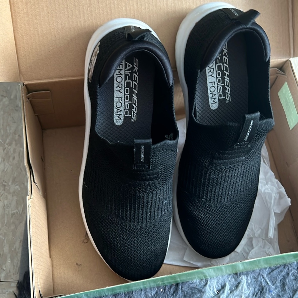 Worn 2xs boys sneakers
